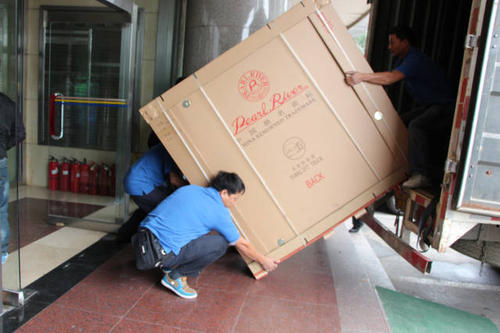 皂市镇钢琴贵重工艺品无忧运